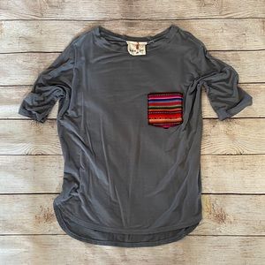 Gray tee w/ serape pocket